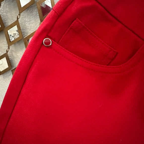 Alfani Red Capris with Snap Details - Picture 4 of 8